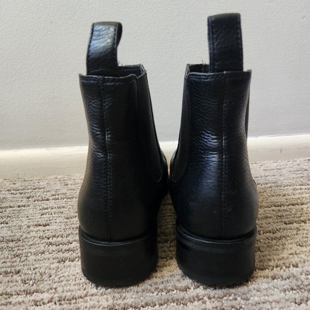 Black Duluth Chelsea Boots - Picture 2 of 7